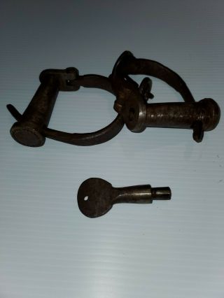 1900 ' s Vintage Old Collectible Indian Hand Crafted Iron Lock Handcuff With Key 3