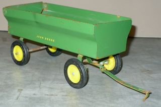 Vintage 1/16 John Deere Toy Tractor Wagon,  Ertl