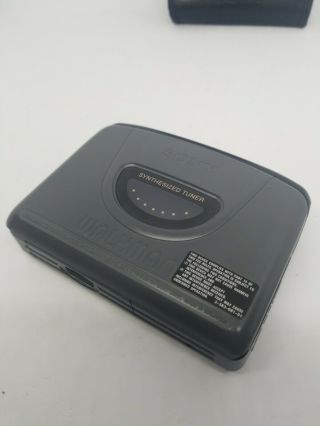 Vintage Sony Walkman WM - FX251 Radio & Cassette Player w/Case. 3