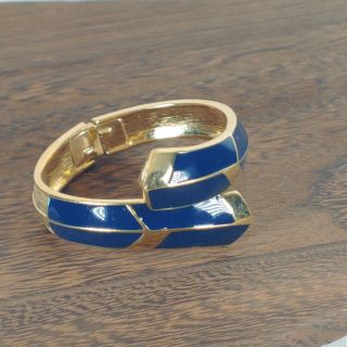 Vintage Trifari Blue Enamel Hinged Clamper Bangle Cuff Bracelet Gold Tone