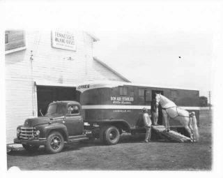 1952 Diamond T Model 250 Horse Trailer Truck Press Photo 0035 - Bonn Air Stables