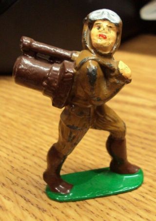 Vtg Manoil / Barclay Lead Figure Toy Aviator Soldier Carrying Bomb Sight