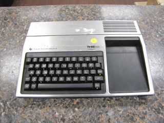 Vintage Texas Instruments Ti - 99/4a Computer Gaming Console - No Powers