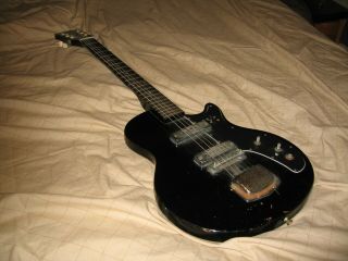 Vintage Electric Guitar 70s,  38 Inches,  Black