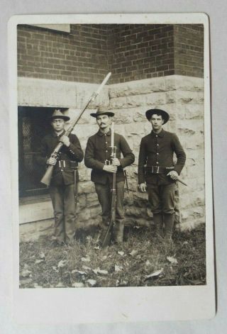 Old Antique Cabinet Card Photograph 3 Soldiers Spanish American War With Rifles