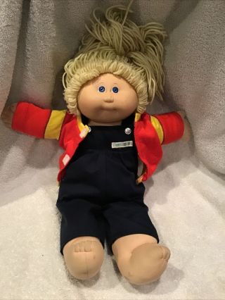 Vintage 1978/1982 Cabbage Patch Kids Girl Doll In 2 Piece Authentic Outfit