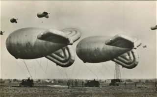 Fine Official 1940 Photograph Of A Balloon Barrage At Raf Cardington