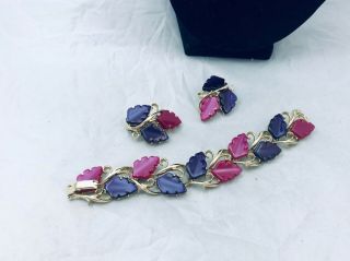 Vtg.  Unmarked Lisner Purple & Pink Carved Lucite Leaves Bracelet/earrings