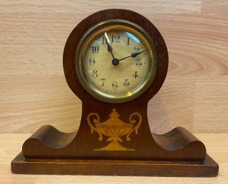 Vintage Oak Cased Key Wound Small Mantle Clock.