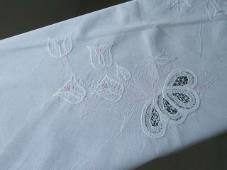 Vintage White Cotton Small Round Tablecloth Floral Embroidery 30 " Diameter