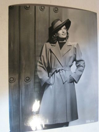 2 Vintage 8 x 10 Photos of Movie Actress Anna Neagle,  2 7 1/2 X 9 1/2 DS9349 3