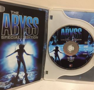 Vintage The Abyss Special Edition Dvd,  2000 2 - Disc Set) With Booklet