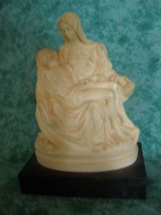 Vintage Pieta Statue Signed G.  Ruggeri Ivory Color 4 - 1/2 " Italy
