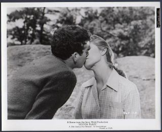 Russ Tamblyn & Diane Varsi Couple Kissing Peyton Place Vintage Orig Photo