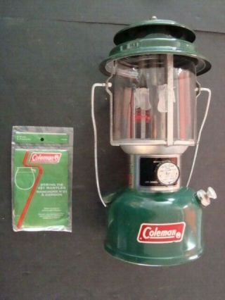 Vintage 3/1981 Coleman 220k Lantern With Pkg.  Mantles