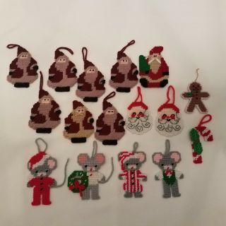 16 Vintage Handmade Christmas Ornaments Yarn Plastic Canvas Mouse Family Santa