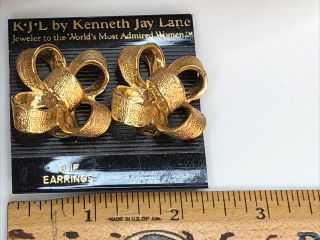 Vintage Signed KJL Kenneth Jay Lane Gold Tone Ribbon Bow Clip On Earrings 3