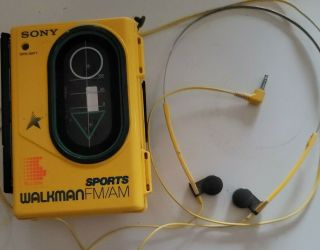Vintage Sony Walkman Am - Fm Stereo Cassette Player Only Radio Read Descript