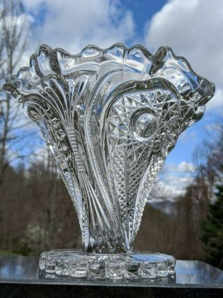 8 " Elegant Pressed Glass Tulip Vase W/pedestal Base & Scalloped 9 " Rim