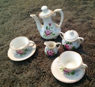 Vintage Miniature Porcelain 7 Piece Tea Set White With Roses
