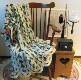 Vintage Handmade Crochet Scalloped Edge Afghan Throw Blanket Size 61 " X 36 "