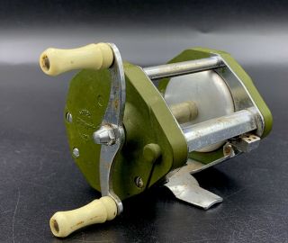 Jc Higgins Model 47b Vintage Army/olive Green Bait Casting Fishing Reel Rare