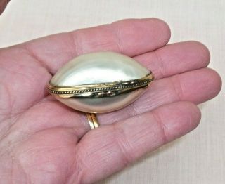 ANTIQUE FRENCH BRASS RIMMED MOTHER OF PEARL PALAIS ROYAL SEWING THIMBLE CASE BOX 2