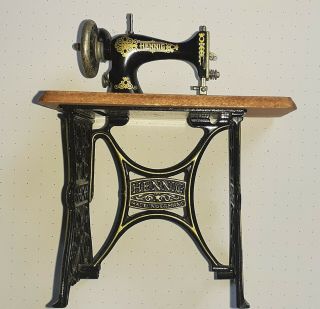 Miniature Dollhouse Furniture Fairy Garden Hennig Vintage Sewing Machine