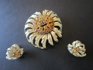 Vintage Coro Gold Toned Leaves W Gold Toned Rhinestones Pin Brooch Earrings Set