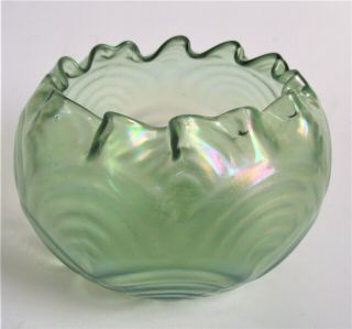 ANTIQUE LOETZ KRALIK GREEN IRIDESCENT Bohemian SPIRAL OPTIC Glass ROSE BOWL VASE 2