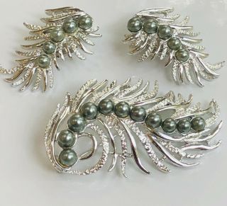 Vintage Sarah Coventry Demi Brooch & Earring Set “feather Fantasy " 1959 Euc