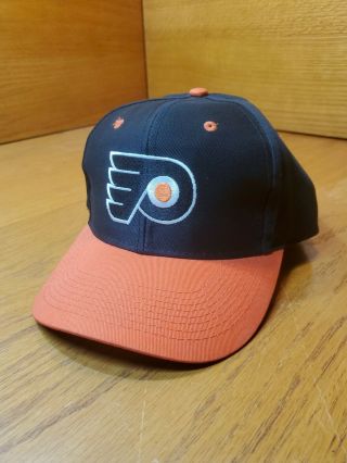 Vintage Philadelphia Flyers Black And Orange Logo Athletic Snapback Hat Cap