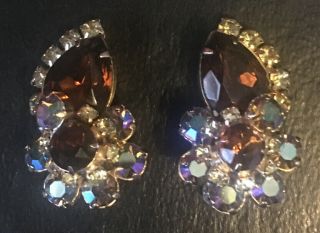 Vintage Amber And Clear Rhinestones Auroro Borealis Clip Earrings 1