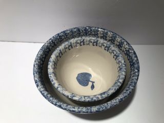 2 Vintage Sponge Ware Nesting Bowls Apple Blue White Country Stoneware