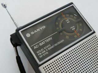 1985 Vintage Sanyo Rp - 5115 Am - Fm Ac/dc Transistor Radio & Perfectly