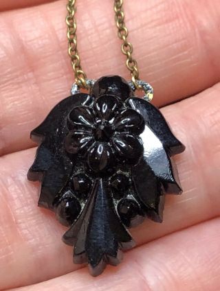 Antique Victorian Mourning Jewellery Delightful Carved French Jet Necklace