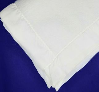 Vintage Beacon Acrylic Baby Blanket White Wpl 1675 Usa Nylon Satin Trim Lovey