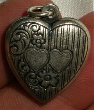 Antique C.  1910 Engraved Double Heart Flower Sterling Silver Charm Pendant Vafo