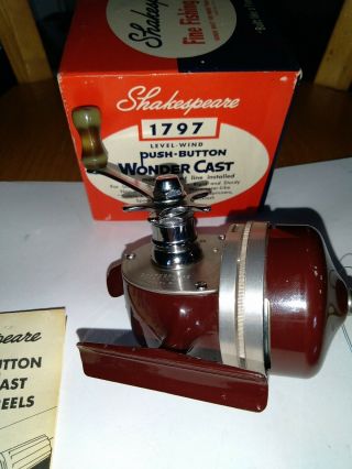 vintage Shakespeare Wondercast no.  1797 fishing reel w/box,  paper,  and tool RARE 3