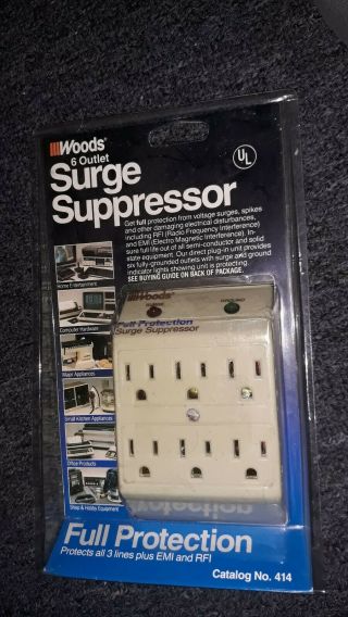 Vintage Woods Plug - In Surge Protector 6 - Outlet No.  414 In Package