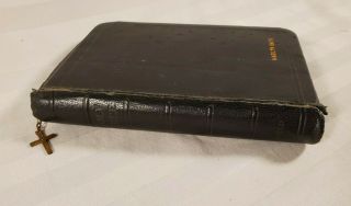 Vintage King James Version Holy Bible World Publishing Co Black Zipper Cross