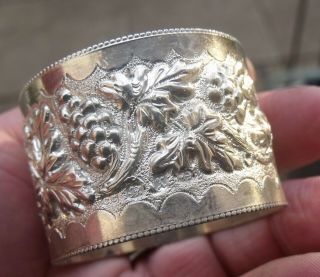 Antique Victorian 1897 Sterling Silver Ornate Grapes & Vine Napkin Ring.