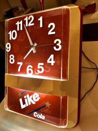 VINTAGE 1982 LIKE COLA (7Up) light up soda advertising clock.  PERFECT 2