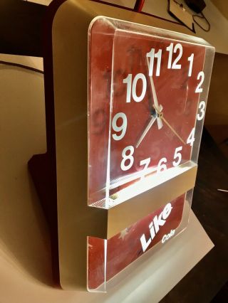 VINTAGE 1982 LIKE COLA (7Up) light up soda advertising clock.  PERFECT 3