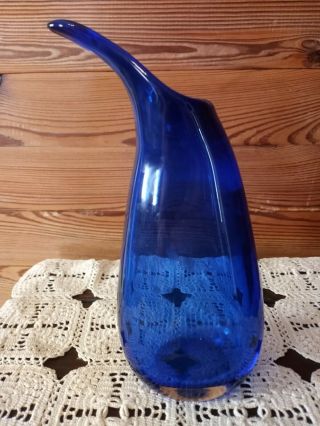 Vintage Cobalt Blue Art Glass Vase 9 In Tall