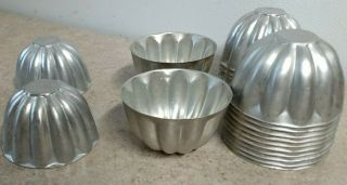 Vintage Tin Molds 20 Small 2.  5 " X 2 " Round Fluted Metal Tins Jello Pastry Craft