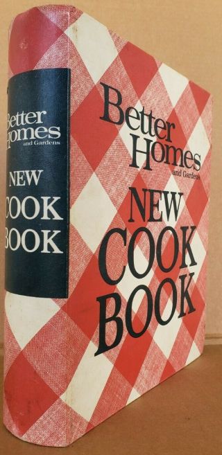 1970 Better Homes And Gardens Cookbook.  Vintage 3rd Printing.  5 Ring Binder