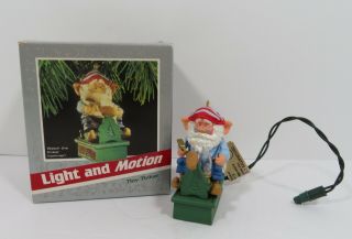 Vtg Hallmark Christmas Ornament Tiny Tinker Light And Motion Magic Keepsake 1989