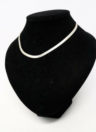 A Lovely Vintage 925 Sterling Silver Snake Link Chain Collar Necklace 26345