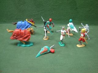 Vintage Timpo Plastic Swoppet Medieval Knights & Crusaders